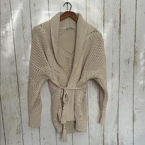 Abercrombie & Fitch Beige Knit Cardigan